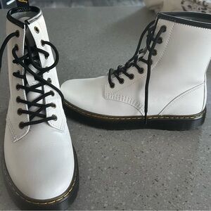 Dr Martens brand new! Women’s size 8